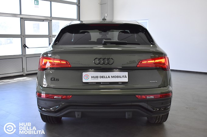 AUDI Q5 SPB 40 TDI quattro S tronic Identity Black